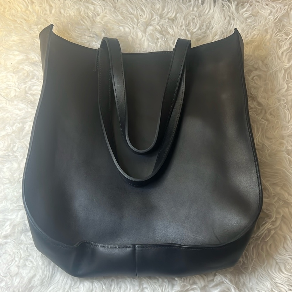 GUAYABA leather black tote bag